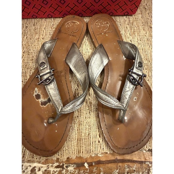 Tory Burch Nora Metallic Silver Gray Leather Thong Sandal Sz-8.5 - Picture 4 of 6